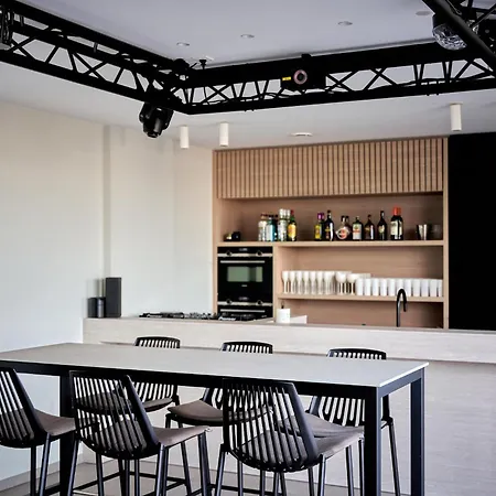 Kaoz Highstreet The Luxury Loft *